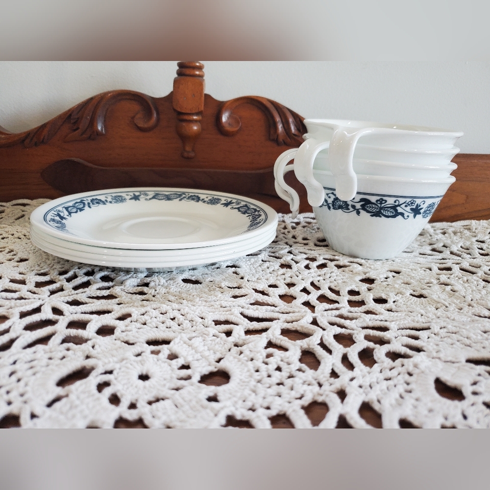 Set of 4 Corelle by Corning "Old Town Blue" Hook Handle Coffee/Tea Cup & Saucer